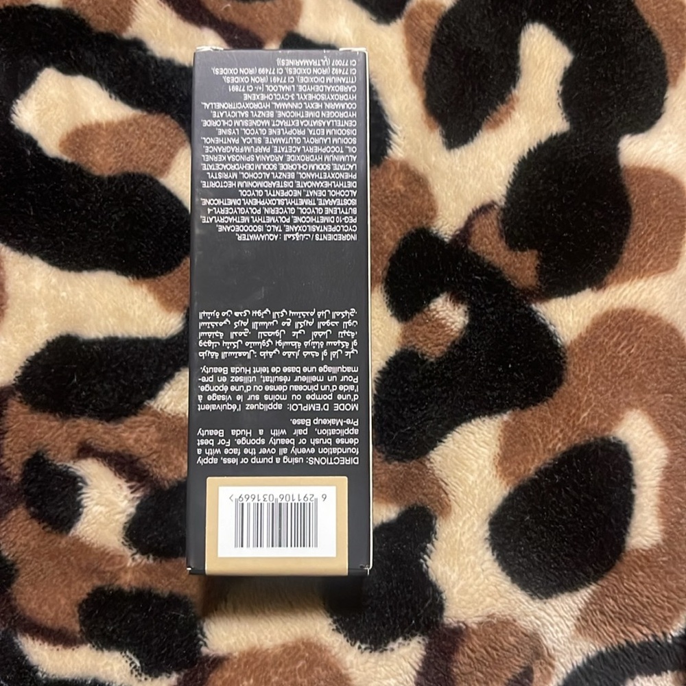 Brand New Never used HUDA BEAUTY LATTE 300N - Picture 3 of 3